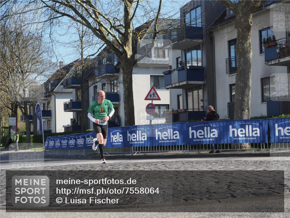 06.04.2025 - 44. Internationalen Wilhelmsburger Insellauf Luisa Fischer http://msf.ph/oto/7558064 06.04.2025 10:21:25 Ziel 3469 meine-sportfotos.de