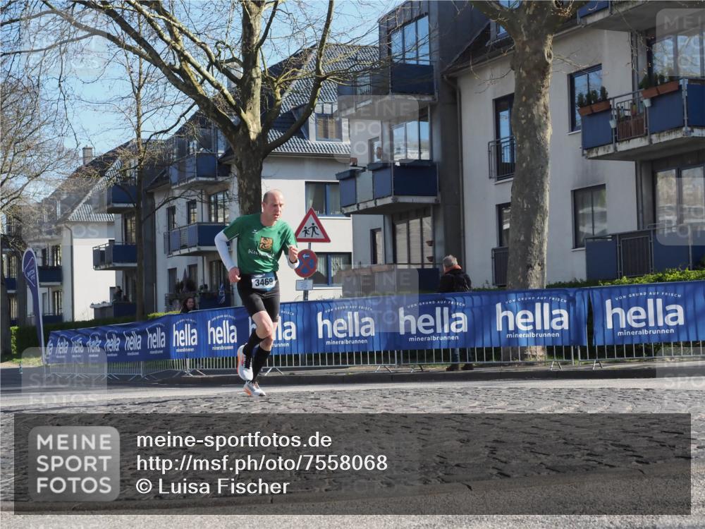 06.04.2025 - 44. Internationalen Wilhelmsburger Insellauf Luisa Fischer http://msf.ph/oto/7558068 06.04.2025 10:21:26 Ziel 3469 meine-sportfotos.de