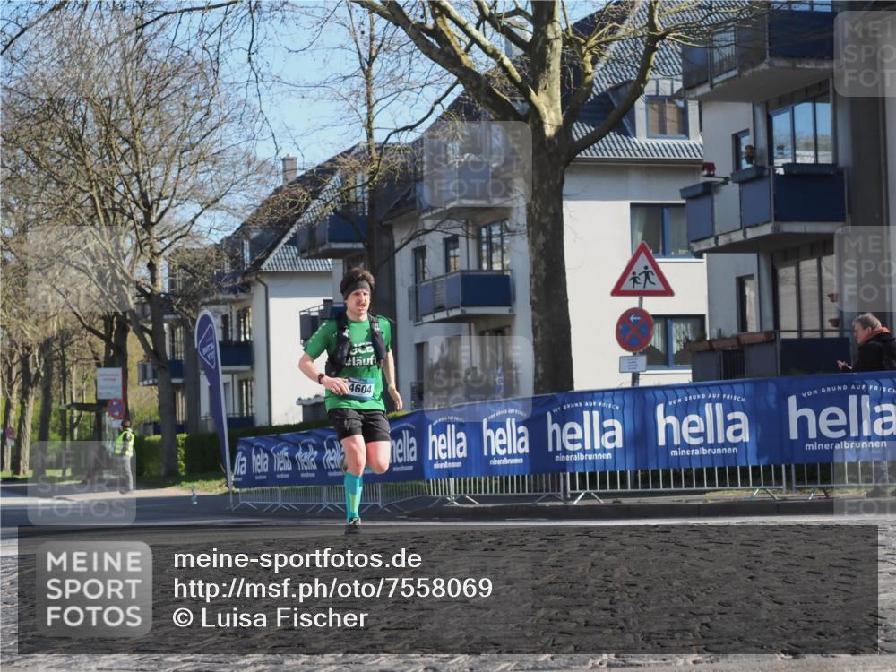 06.04.2025 - 44. Internationalen Wilhelmsburger Insellauf Luisa Fischer http://msf.ph/oto/7558069 06.04.2025 10:21:37 Ziel 4604 meine-sportfotos.de