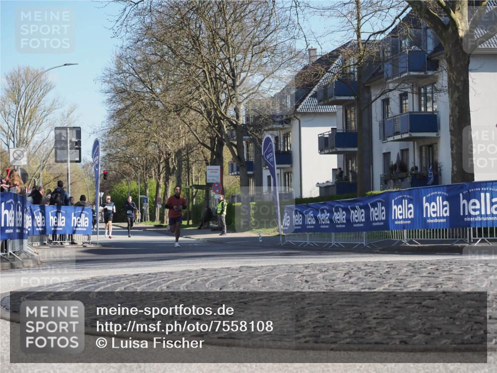 06.04.2025 - 44. Internationalen Wilhelmsburger Insellauf Luisa Fischer http://msf.ph/oto/7558108 06.04.2025 10:22:00 Ziel  meine-sportfotos.de