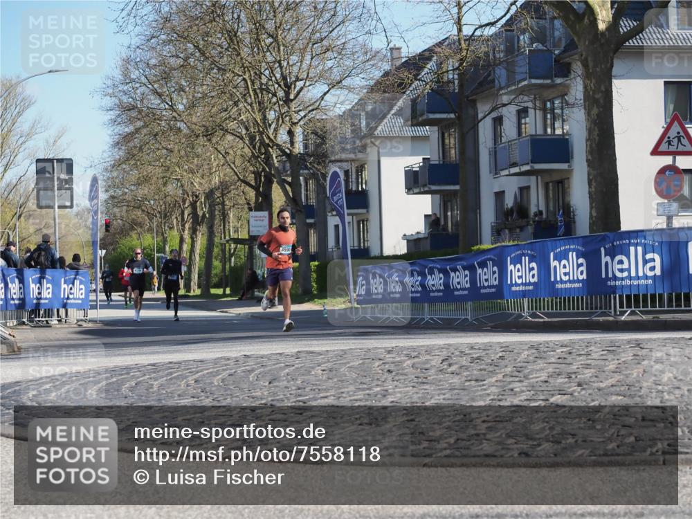 06.04.2025 - 44. Internationalen Wilhelmsburger Insellauf Luisa Fischer http://msf.ph/oto/7558118 06.04.2025 10:22:02 Ziel 4590 meine-sportfotos.de