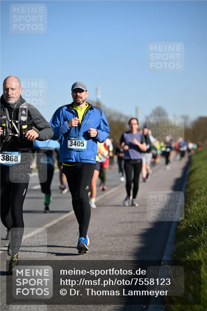 06.04.2025 - 44. Internationalen Wilhelmsburger Insellauf Dr. Thomas Lammeyer http://msf.ph/oto/7558123 06.04.2025 09:34:12 Laufen 3868, 3405 meine-sportfotos.de