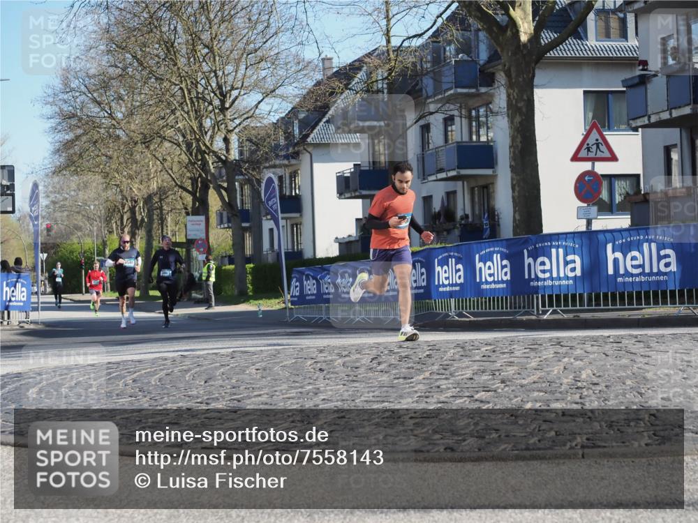 06.04.2025 - 44. Internationalen Wilhelmsburger Insellauf Luisa Fischer http://msf.ph/oto/7558143 06.04.2025 10:22:04 Ziel 346 meine-sportfotos.de