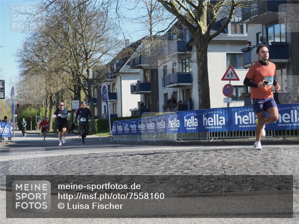 06.04.2025 - 44. Internationalen Wilhelmsburger Insellauf Luisa Fischer http://msf.ph/oto/7558160 06.04.2025 10:22:06 Ziel 4548, 3461, 90 meine-sportfotos.de
