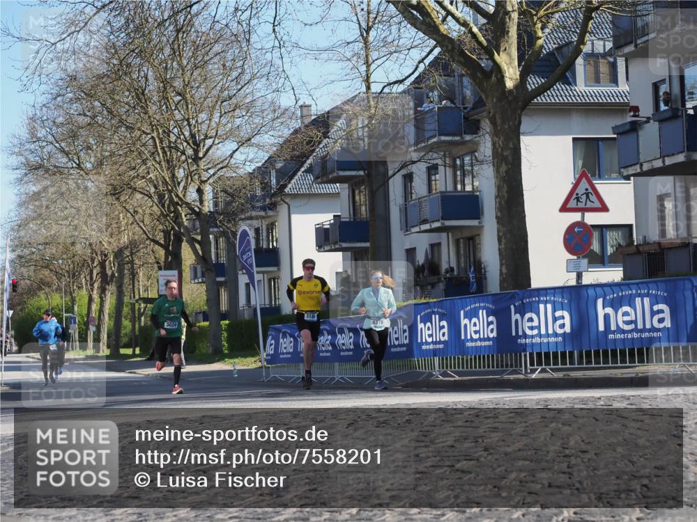 06.04.2025 - 44. Internationalen Wilhelmsburger Insellauf Luisa Fischer http://msf.ph/oto/7558201 06.04.2025 10:22:35 Ziel 3020, 3185, 4378 meine-sportfotos.de