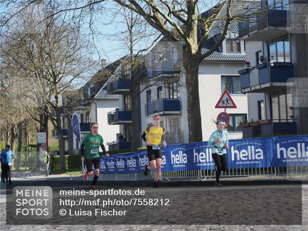 06.04.2025 - 44. Internationalen Wilhelmsburger Insellauf Luisa Fischer http://msf.ph/oto/7558212 06.04.2025 10:22:36 Ziel 3020, 318, 4378 meine-sportfotos.de