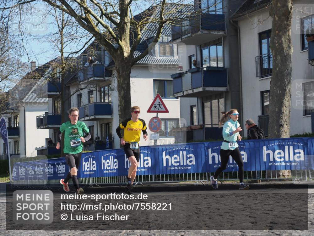06.04.2025 - 44. Internationalen Wilhelmsburger Insellauf Luisa Fischer http://msf.ph/oto/7558221 06.04.2025 10:22:37 Ziel 3020, 318, 4378 meine-sportfotos.de