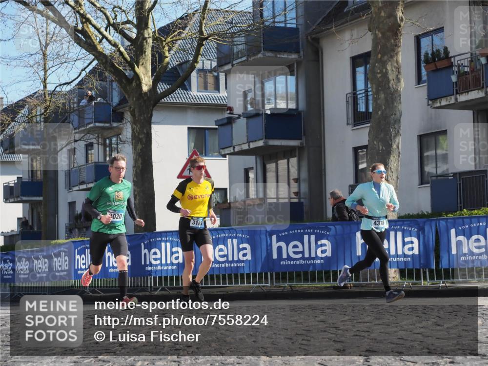 06.04.2025 - 44. Internationalen Wilhelmsburger Insellauf Luisa Fischer http://msf.ph/oto/7558224 06.04.2025 10:22:37 Ziel 3020, 3185, 4378 meine-sportfotos.de