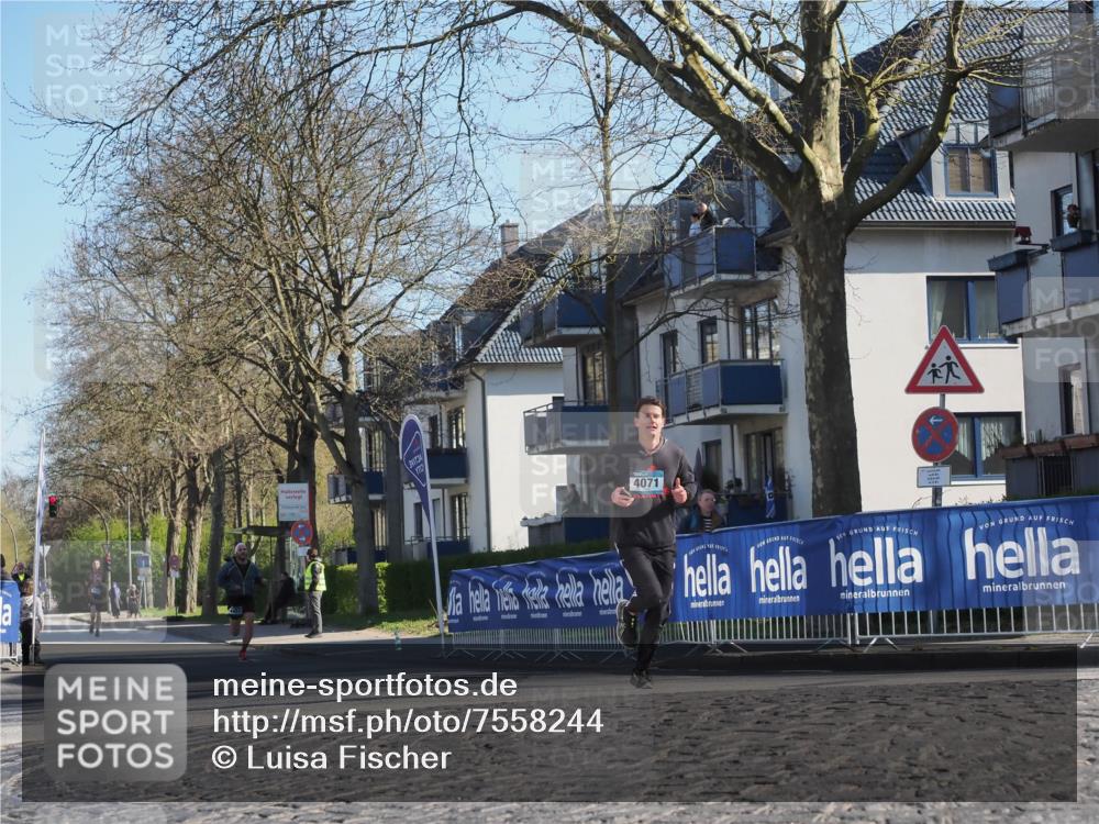 06.04.2025 - 44. Internationalen Wilhelmsburger Insellauf Luisa Fischer http://msf.ph/oto/7558244 06.04.2025 10:22:50 Ziel 4071 meine-sportfotos.de