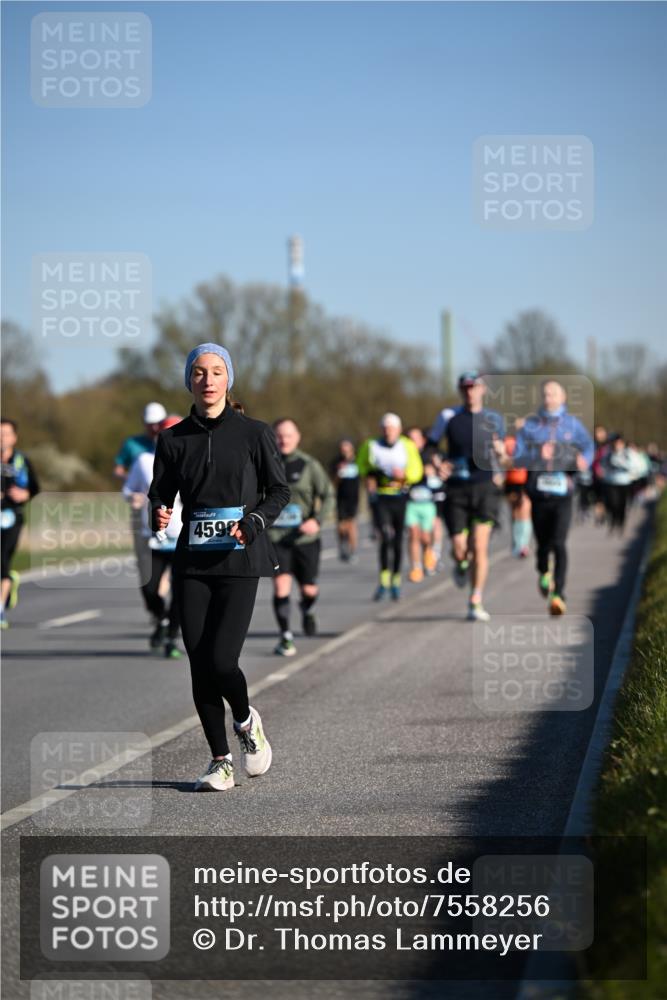 06.04.2025 - 44. Internationalen Wilhelmsburger Insellauf Dr. Thomas Lammeyer http://msf.ph/oto/7558256 06.04.2025 09:34:25 Laufen 4598 meine-sportfotos.de