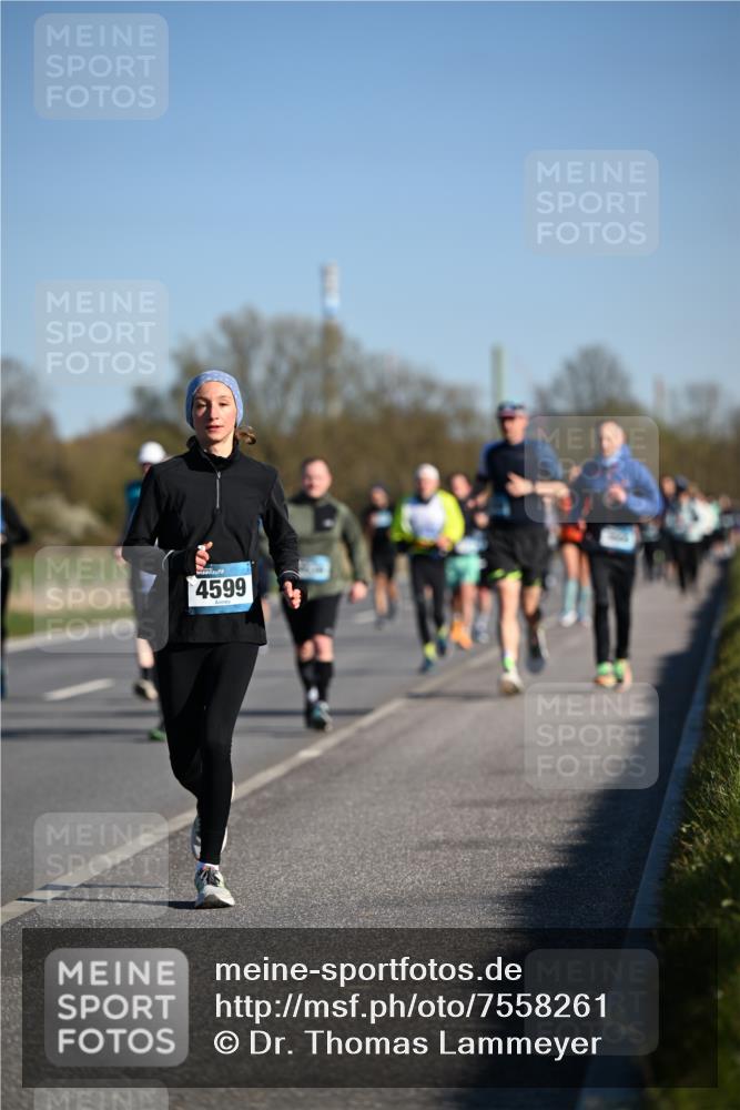06.04.2025 - 44. Internationalen Wilhelmsburger Insellauf Dr. Thomas Lammeyer http://msf.ph/oto/7558261 06.04.2025 09:34:25 Laufen 4599 meine-sportfotos.de