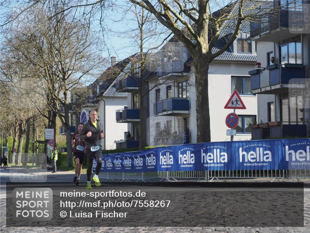 06.04.2025 - 44. Internationalen Wilhelmsburger Insellauf Luisa Fischer http://msf.ph/oto/7558267 06.04.2025 10:23:00 Ziel 4426, 4496 meine-sportfotos.de
