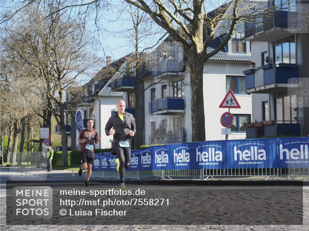 06.04.2025 - 44. Internationalen Wilhelmsburger Insellauf Luisa Fischer http://msf.ph/oto/7558271 06.04.2025 10:23:01 Ziel 4426, 4496 meine-sportfotos.de