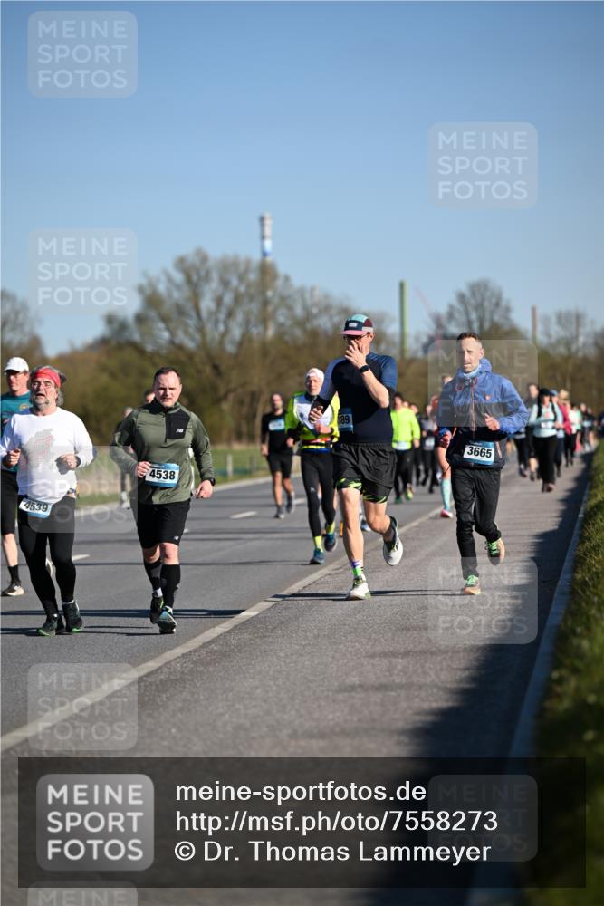 06.04.2025 - 44. Internationalen Wilhelmsburger Insellauf Dr. Thomas Lammeyer http://msf.ph/oto/7558273 06.04.2025 09:34:27 Laufen 4539, 4538, 189, 3665 meine-sportfotos.de
