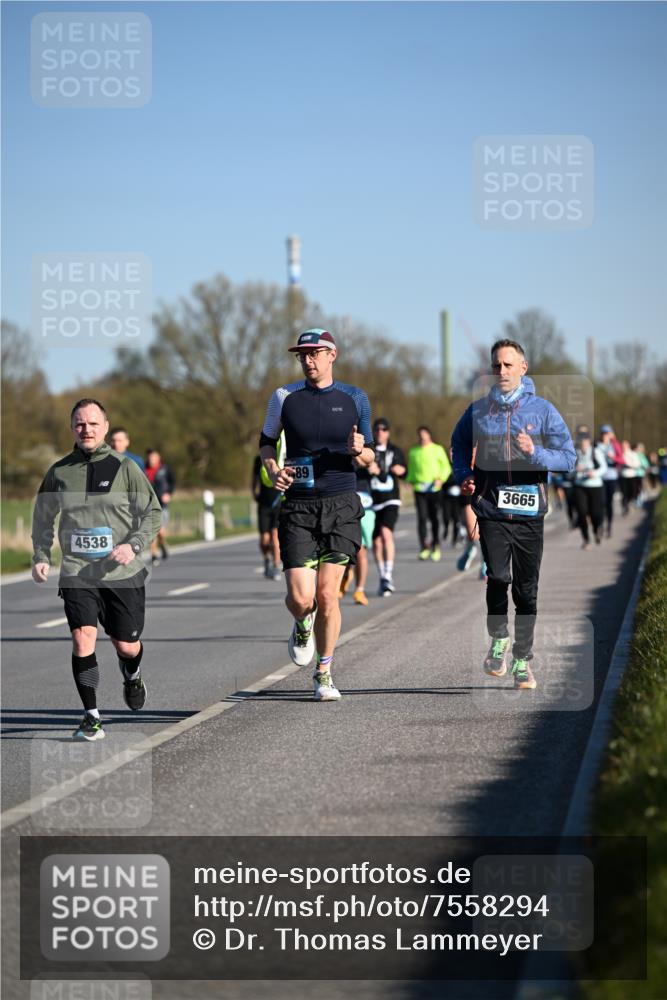 06.04.2025 - 44. Internationalen Wilhelmsburger Insellauf Dr. Thomas Lammeyer http://msf.ph/oto/7558294 06.04.2025 09:34:28 Laufen 4538, 489, 3665 meine-sportfotos.de