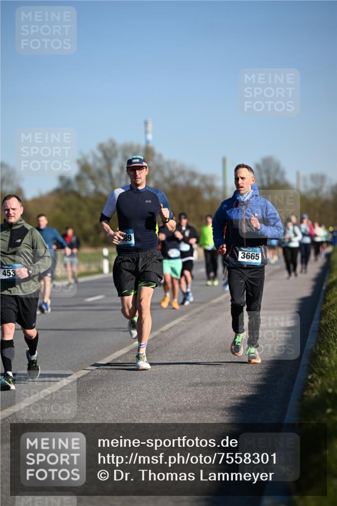 06.04.2025 - 44. Internationalen Wilhelmsburger Insellauf Dr. Thomas Lammeyer http://msf.ph/oto/7558301 06.04.2025 09:34:29 Laufen 453, 89, 3665 meine-sportfotos.de