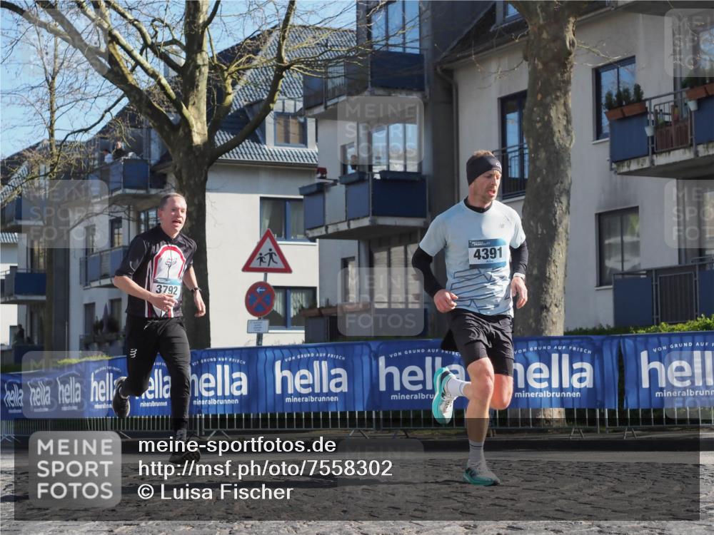 06.04.2025 - 44. Internationalen Wilhelmsburger Insellauf Luisa Fischer http://msf.ph/oto/7558302 06.04.2025 10:23:18 Ziel 3792, 4391 meine-sportfotos.de