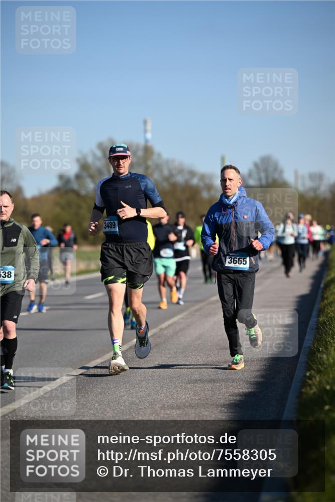 06.04.2025 - 44. Internationalen Wilhelmsburger Insellauf Dr. Thomas Lammeyer http://msf.ph/oto/7558305 06.04.2025 09:34:29 Laufen 538, 3489, 3665 meine-sportfotos.de