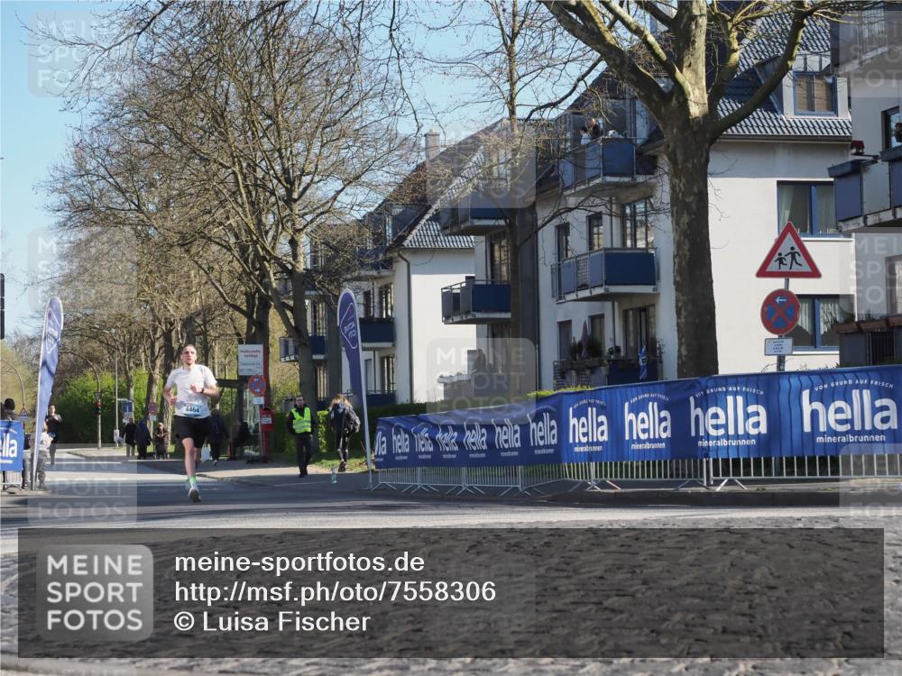 06.04.2025 - 44. Internationalen Wilhelmsburger Insellauf Luisa Fischer http://msf.ph/oto/7558306 06.04.2025 10:23:27 Ziel 4464 meine-sportfotos.de
