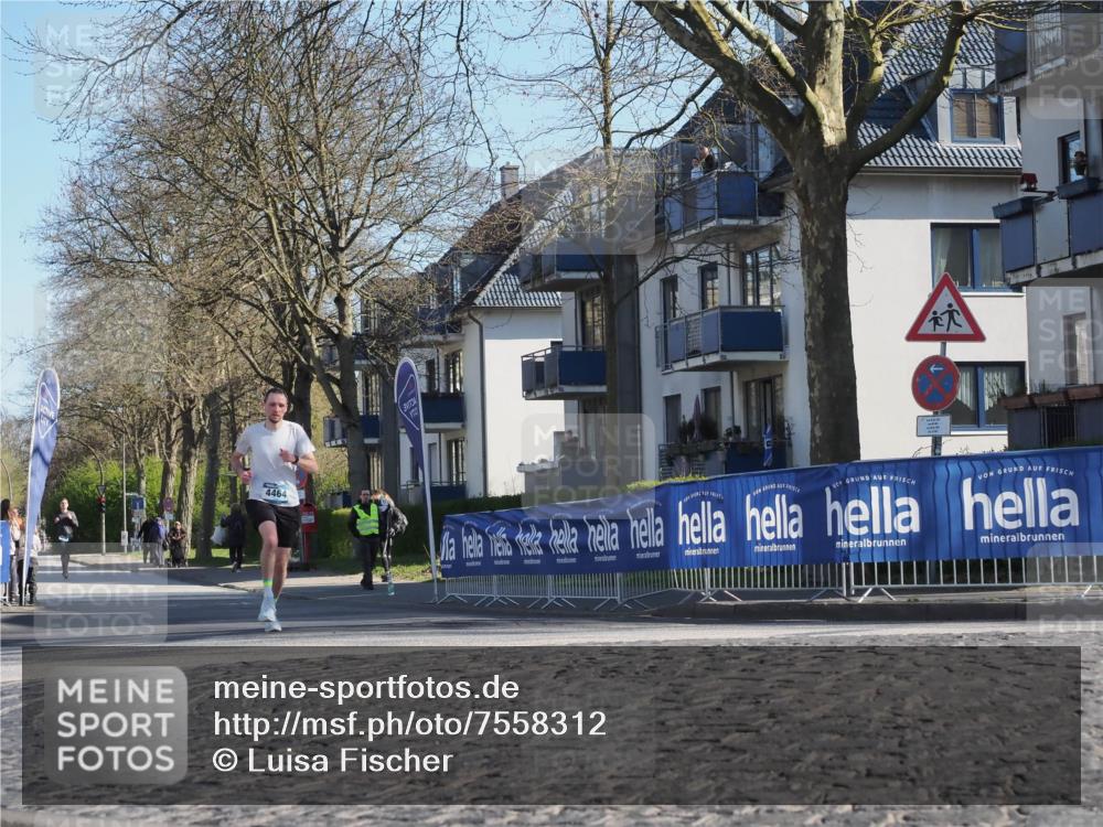 06.04.2025 - 44. Internationalen Wilhelmsburger Insellauf Luisa Fischer http://msf.ph/oto/7558312 06.04.2025 10:23:28 Ziel 4464 meine-sportfotos.de
