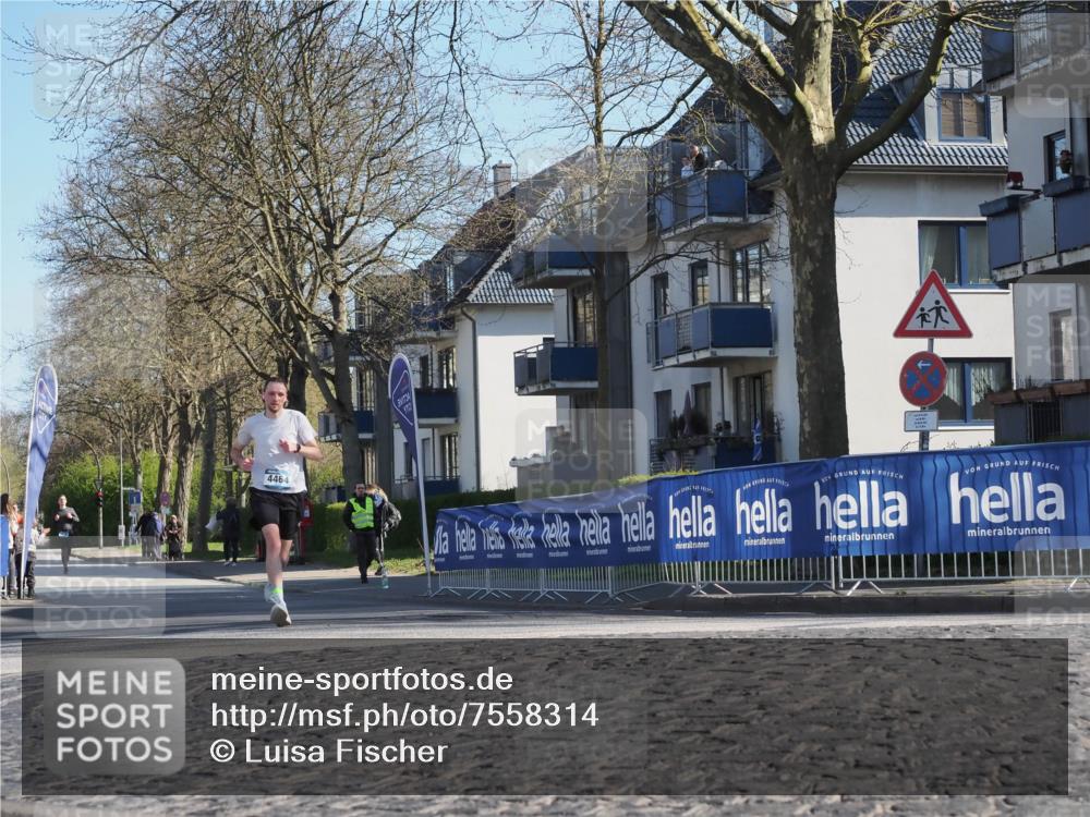 06.04.2025 - 44. Internationalen Wilhelmsburger Insellauf Luisa Fischer http://msf.ph/oto/7558314 06.04.2025 10:23:28 Ziel 4464 meine-sportfotos.de