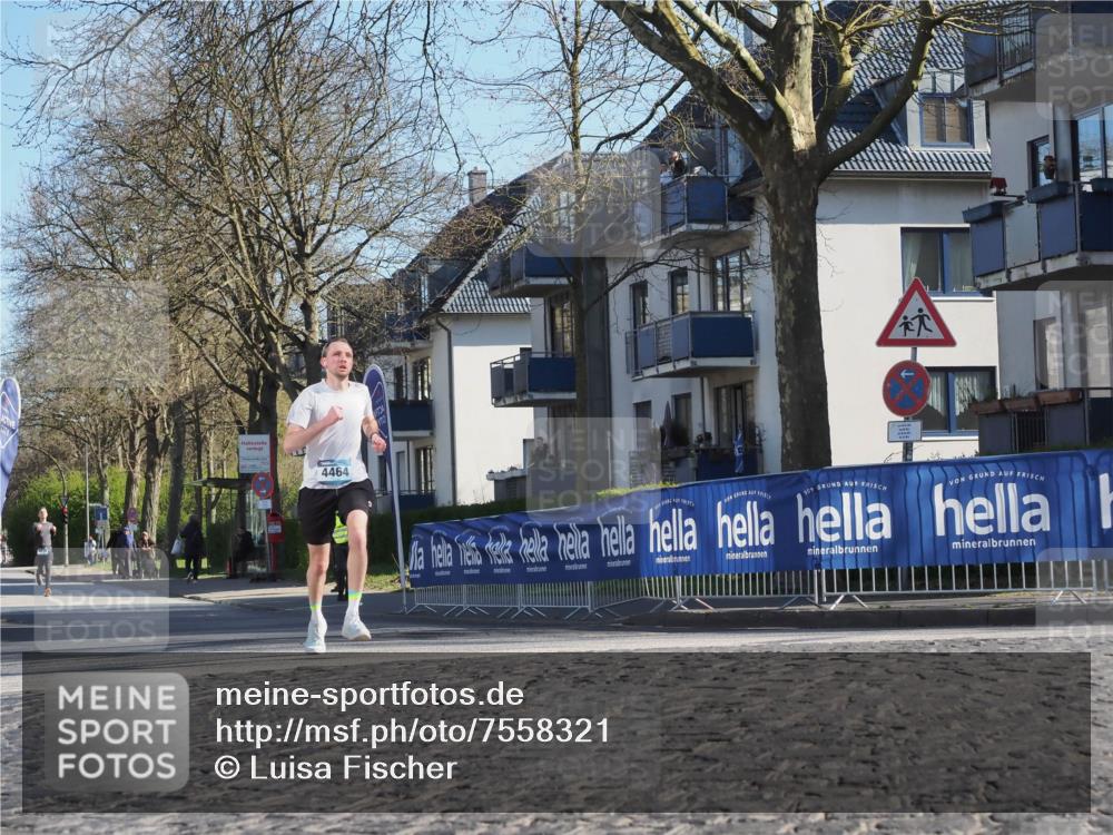 06.04.2025 - 44. Internationalen Wilhelmsburger Insellauf Luisa Fischer http://msf.ph/oto/7558321 06.04.2025 10:23:29 Ziel 4464 meine-sportfotos.de