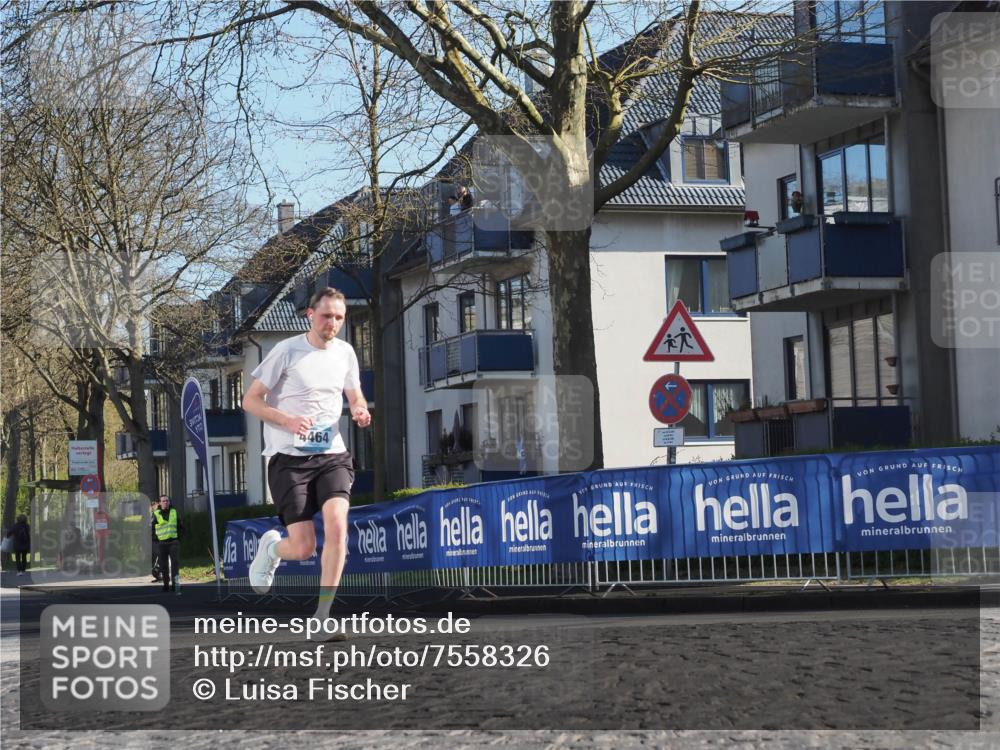 06.04.2025 - 44. Internationalen Wilhelmsburger Insellauf Luisa Fischer http://msf.ph/oto/7558326 06.04.2025 10:23:30 Ziel 4464 meine-sportfotos.de