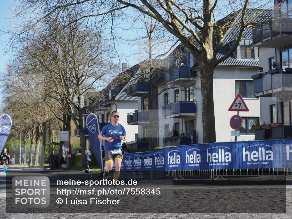 06.04.2025 - 44. Internationalen Wilhelmsburger Insellauf Luisa Fischer http://msf.ph/oto/7558345 06.04.2025 10:23:56 Ziel 3, 3164 meine-sportfotos.de