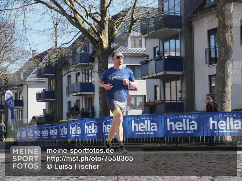 06.04.2025 - 44. Internationalen Wilhelmsburger Insellauf Luisa Fischer http://msf.ph/oto/7558365 06.04.2025 10:23:57 Ziel  meine-sportfotos.de