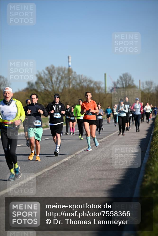 06.04.2025 - 44. Internationalen Wilhelmsburger Insellauf Dr. Thomas Lammeyer http://msf.ph/oto/7558366 06.04.2025 09:34:33 Laufen 3034, 4140, 347 meine-sportfotos.de