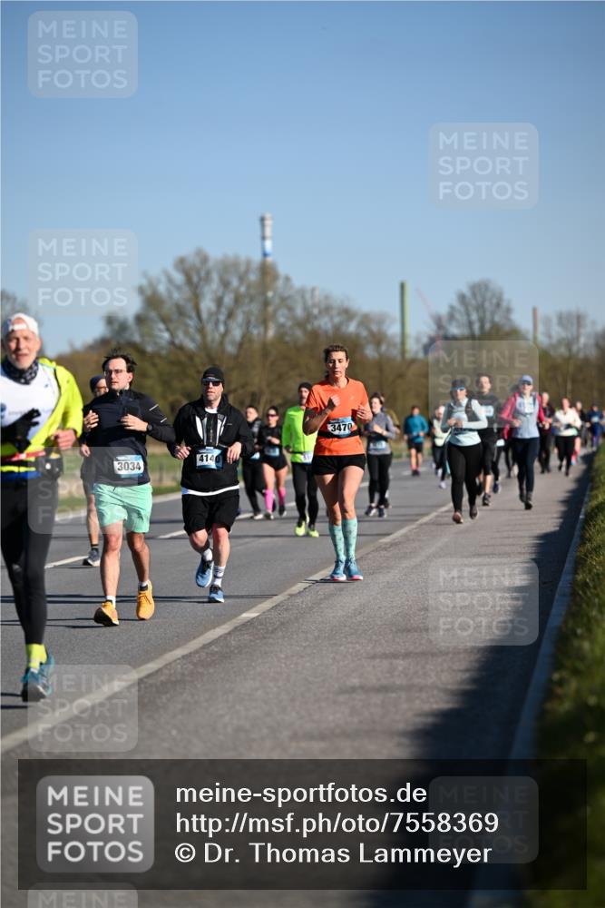 06.04.2025 - 44. Internationalen Wilhelmsburger Insellauf Dr. Thomas Lammeyer http://msf.ph/oto/7558369 06.04.2025 09:34:33 Laufen 3034, 4140, 3470 meine-sportfotos.de