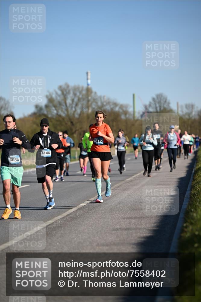 06.04.2025 - 44. Internationalen Wilhelmsburger Insellauf Dr. Thomas Lammeyer http://msf.ph/oto/7558402 06.04.2025 09:34:34 Laufen 3034, 4140, 3470 meine-sportfotos.de
