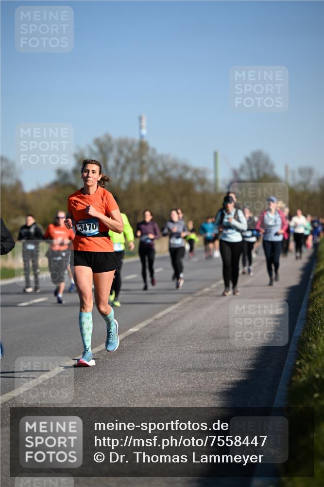 06.04.2025 - 44. Internationalen Wilhelmsburger Insellauf Dr. Thomas Lammeyer http://msf.ph/oto/7558447 06.04.2025 09:34:36 Laufen 3470 meine-sportfotos.de