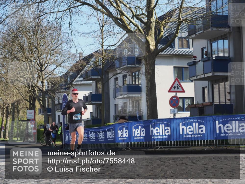 06.04.2025 - 44. Internationalen Wilhelmsburger Insellauf Luisa Fischer http://msf.ph/oto/7558448 06.04.2025 10:24:23 Ziel 3081 meine-sportfotos.de