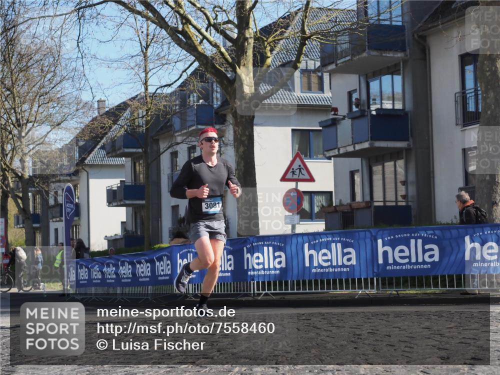 06.04.2025 - 44. Internationalen Wilhelmsburger Insellauf Luisa Fischer http://msf.ph/oto/7558460 06.04.2025 10:24:24 Ziel 3081 meine-sportfotos.de