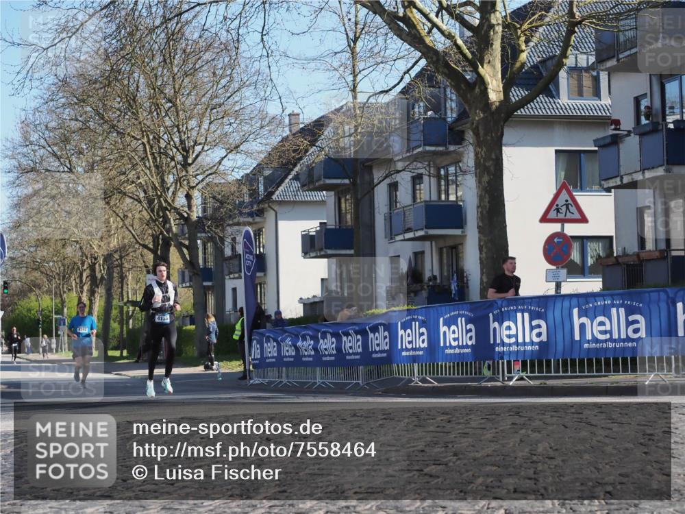 06.04.2025 - 44. Internationalen Wilhelmsburger Insellauf Luisa Fischer http://msf.ph/oto/7558464 06.04.2025 10:24:29 Ziel 4136 meine-sportfotos.de