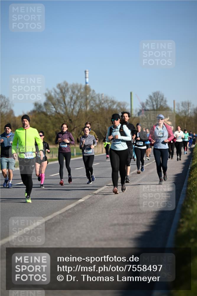 06.04.2025 - 44. Internationalen Wilhelmsburger Insellauf Dr. Thomas Lammeyer http://msf.ph/oto/7558497 06.04.2025 09:34:39 Laufen 5100, 3280, 3277, 3230, 438 meine-sportfotos.de