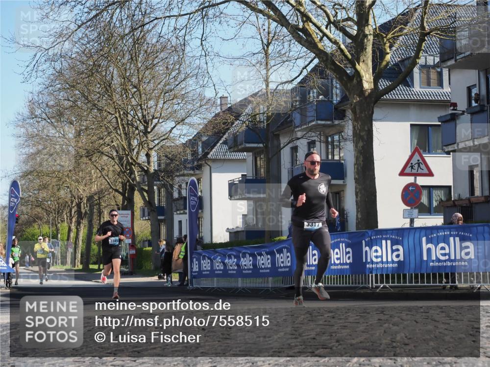 06.04.2025 - 44. Internationalen Wilhelmsburger Insellauf Luisa Fischer http://msf.ph/oto/7558515 06.04.2025 10:24:41 Ziel 3341, 3317 meine-sportfotos.de