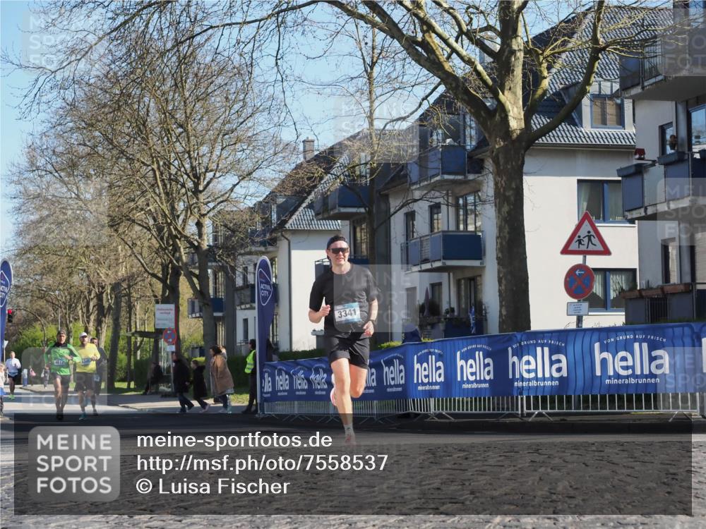 06.04.2025 - 44. Internationalen Wilhelmsburger Insellauf Luisa Fischer http://msf.ph/oto/7558537 06.04.2025 10:24:43 Ziel 4612, 3341 meine-sportfotos.de