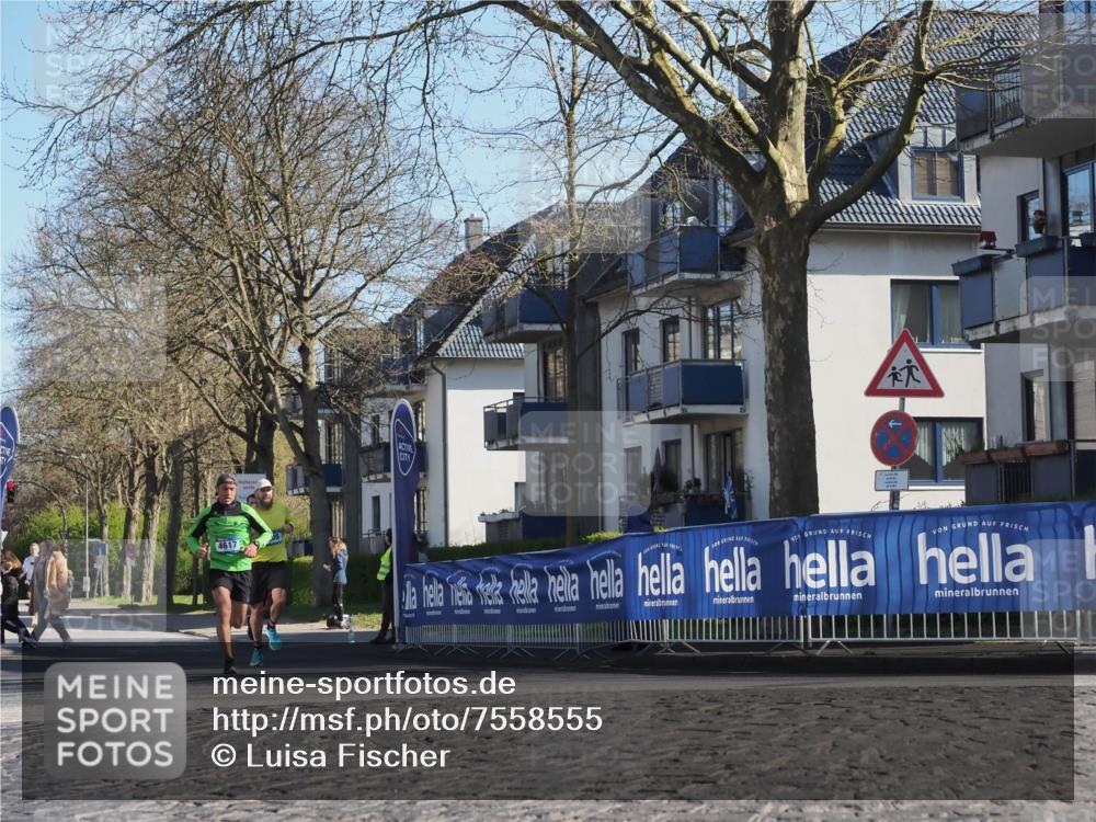 06.04.2025 - 44. Internationalen Wilhelmsburger Insellauf Luisa Fischer http://msf.ph/oto/7558555 06.04.2025 10:24:46 Ziel 46172 meine-sportfotos.de