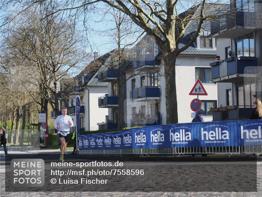 06.04.2025 - 44. Internationalen Wilhelmsburger Insellauf Luisa Fischer http://msf.ph/oto/7558596 06.04.2025 10:24:54 Ziel 3820 meine-sportfotos.de