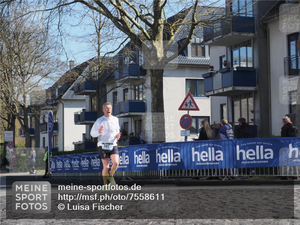 06.04.2025 - 44. Internationalen Wilhelmsburger Insellauf Luisa Fischer http://msf.ph/oto/7558611 06.04.2025 10:24:56 Ziel 3820 meine-sportfotos.de