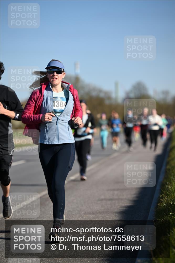 06.04.2025 - 44. Internationalen Wilhelmsburger Insellauf Dr. Thomas Lammeyer http://msf.ph/oto/7558613 06.04.2025 09:34:45 Laufen 201, 4384 meine-sportfotos.de
