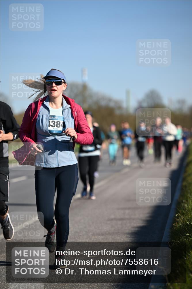 06.04.2025 - 44. Internationalen Wilhelmsburger Insellauf Dr. Thomas Lammeyer http://msf.ph/oto/7558616 06.04.2025 09:34:45 Laufen 1384 meine-sportfotos.de