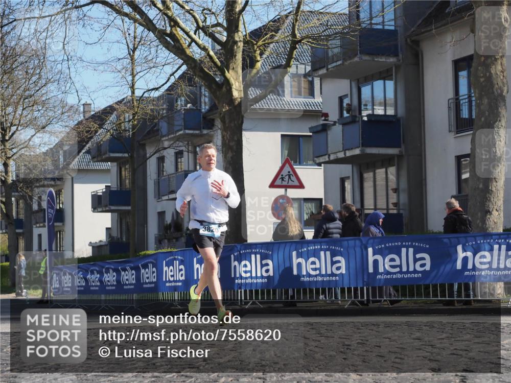 06.04.2025 - 44. Internationalen Wilhelmsburger Insellauf Luisa Fischer http://msf.ph/oto/7558620 06.04.2025 10:24:57 Ziel 3820 meine-sportfotos.de