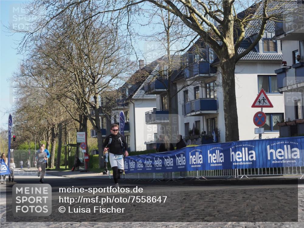 06.04.2025 - 44. Internationalen Wilhelmsburger Insellauf Luisa Fischer http://msf.ph/oto/7558647 06.04.2025 10:25:10 Ziel 407, 3591 meine-sportfotos.de