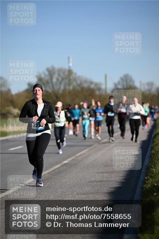 06.04.2025 - 44. Internationalen Wilhelmsburger Insellauf Dr. Thomas Lammeyer http://msf.ph/oto/7558655 06.04.2025 09:34:47 Laufen 3230 meine-sportfotos.de