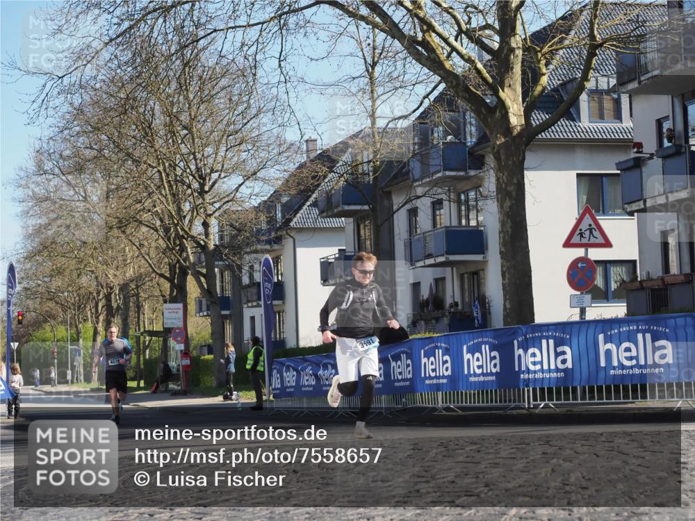 06.04.2025 - 44. Internationalen Wilhelmsburger Insellauf Luisa Fischer http://msf.ph/oto/7558657 06.04.2025 10:25:11 Ziel 3591 meine-sportfotos.de