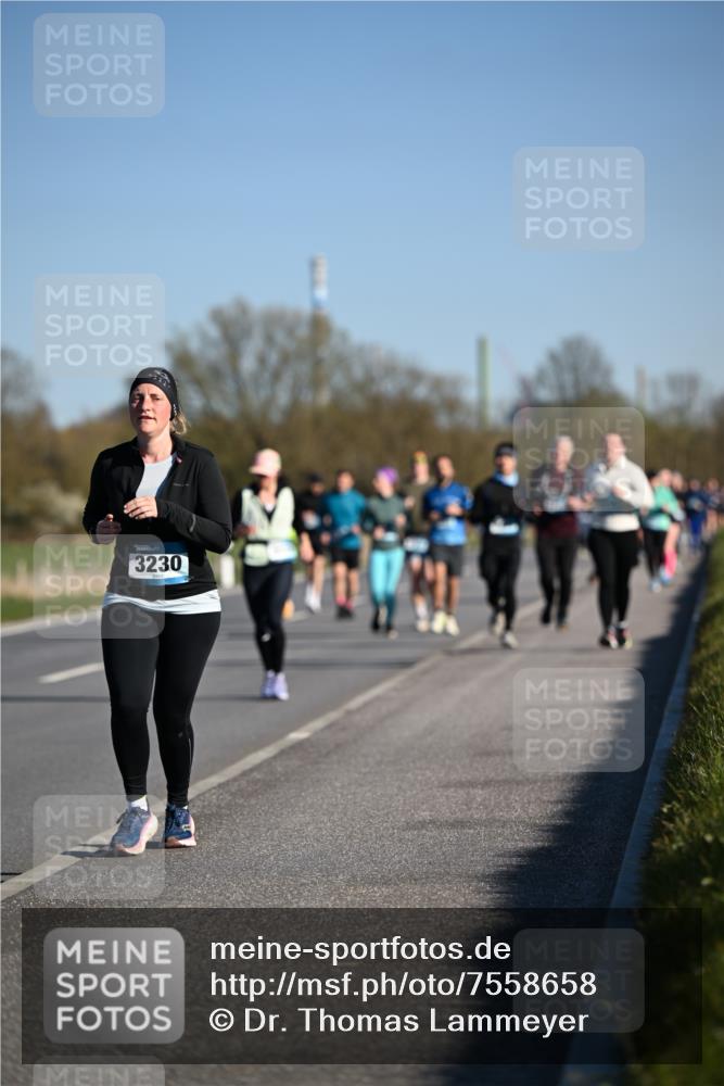 06.04.2025 - 44. Internationalen Wilhelmsburger Insellauf Dr. Thomas Lammeyer http://msf.ph/oto/7558658 06.04.2025 09:34:47 Laufen 3230 meine-sportfotos.de