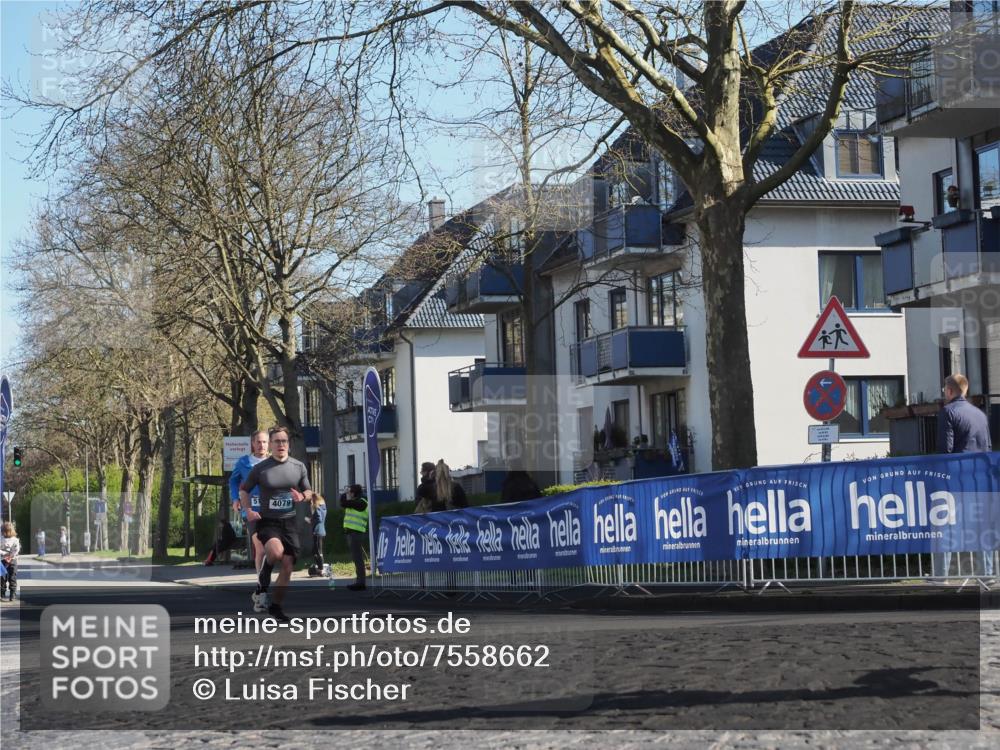 06.04.2025 - 44. Internationalen Wilhelmsburger Insellauf Luisa Fischer http://msf.ph/oto/7558662 06.04.2025 10:25:13 Ziel 5, 4079 meine-sportfotos.de